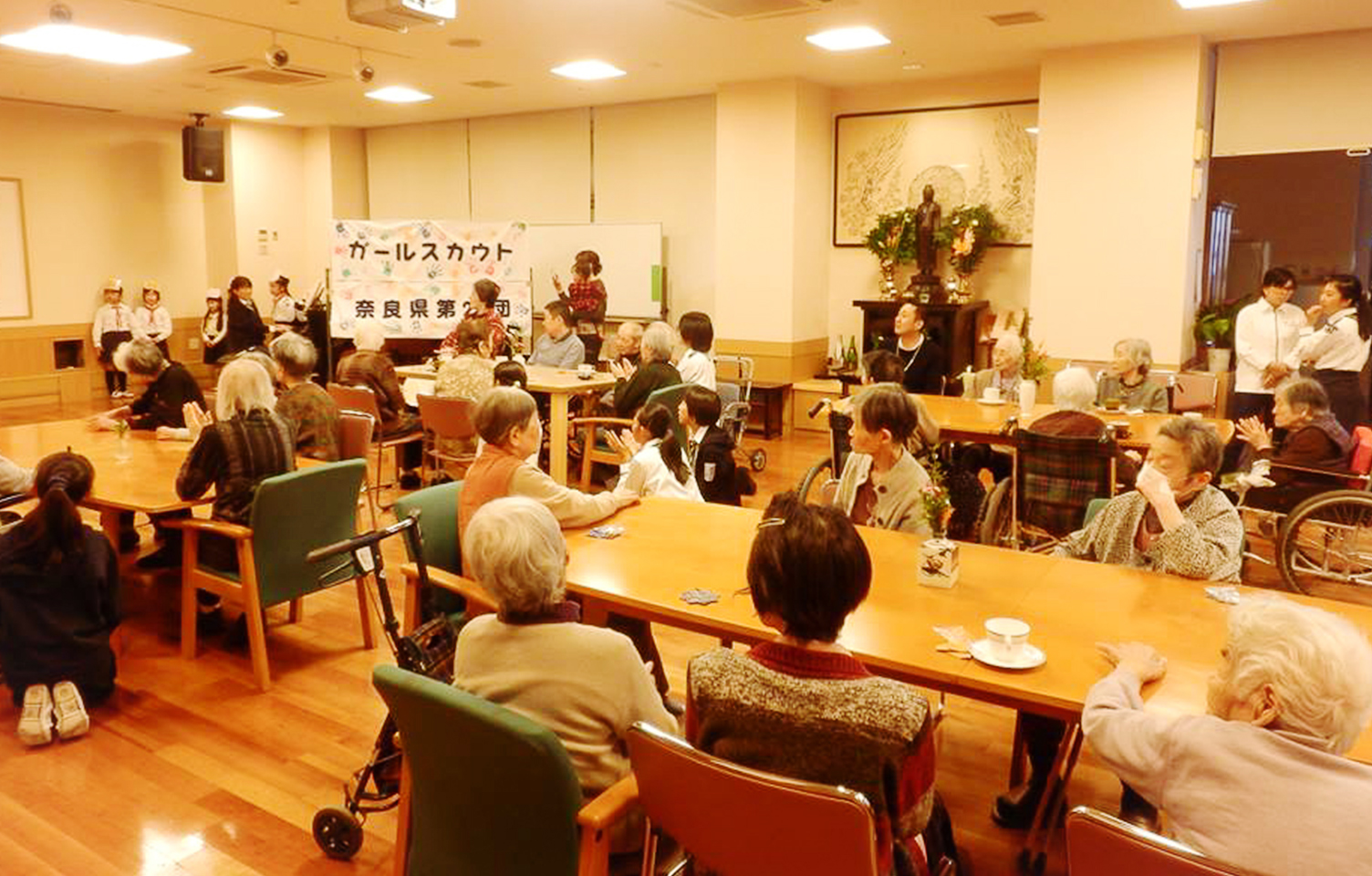 梅寿荘では たくさんのボランティアの方たちの ご協力いただいて 様々な活動をしています。